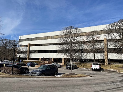 Small Conference Room (3 People)